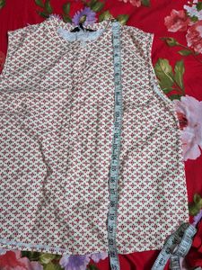 Her By INVICTUS SLEEVELESS TOP