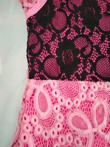 Women&#39;s Pink Net Top