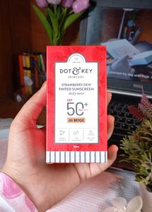 Dot & Key Strawberry Dew Tinted Sunscreen