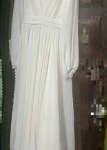 Elegant White Maxi Trail Dress