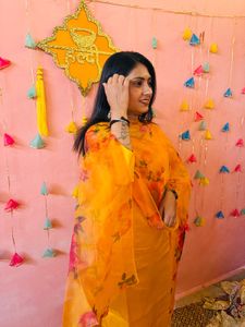 Elegant Yellow Salwar Suit