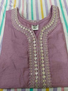 (New)Elegant Mauve Embroidered Kurta