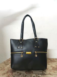 Dual Chain Handbag Beautyful Black Colour
