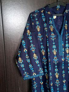 Women Blue Printed Cotton Kurti