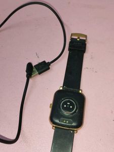 Noise Smart Watch With Charger