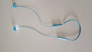 Blue Wireless Earphones combo