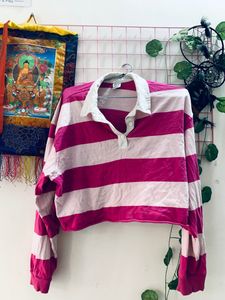 Collar Cropped Sweatshirt And White Cropped Top