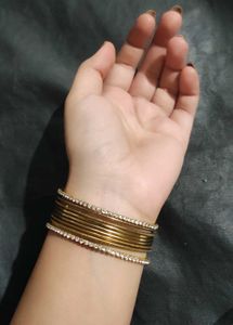 ✨ Stylish Golden Bangles✨