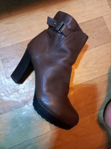Women Boots Size 230 US 6.5 UK 4.5