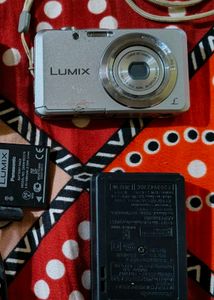 Panasonic Lumix DMC FH4