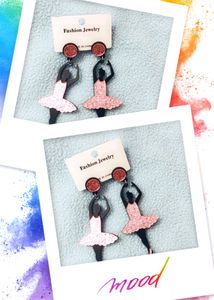 Set Of 2 Earrings, Dangled Fashionable Earrings For Her
