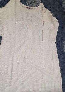 White Embroidered Chikankari Kurti
