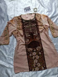 Embroidered Short Kurti 🤎