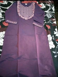 Women Embroidered Kurta