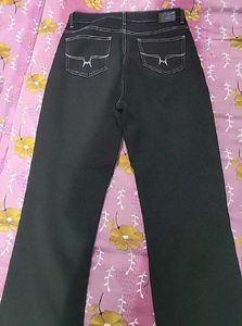 Roadster Black Straight Fit Jeans