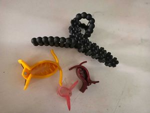 Hair Claw Clips - Set of 4