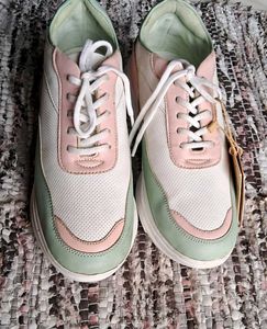 Solethread  Sneakers - Size 7