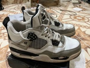 Nike Air Jordan 4 - UK 7