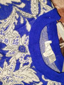 Sweater - Blue And While Printing Cozy &amp; Warm