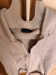 Stylish Grey Top 🩶