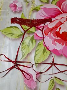 (1075)Red Lace Thong Garter