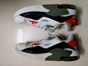 ✨🔥 ORIGINAL ✨ 🔥 Red Tape Casual Sneakers..