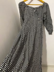 Polka Dot Off-Shoulder dress stretchable