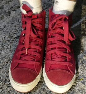 Red Converse B.B.Y Company