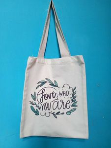 WHITE TOTE BAG 🛍️