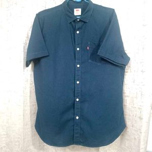 Levi&#39;s Dark Blue Button-Down