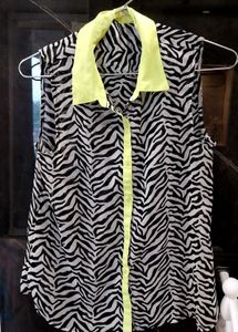 Sleeveless  Shirt