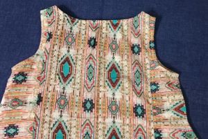 Colourful short top with tassels