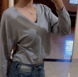 H&amp;M Light Grey V-Neck Sweater