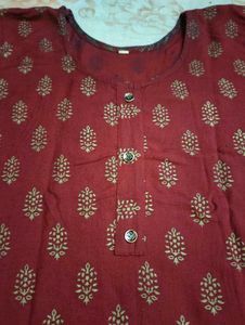 Maroon &amp; Gold Print Kurti ♥️⚡