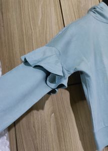 Cropped Sweatshirt By Only