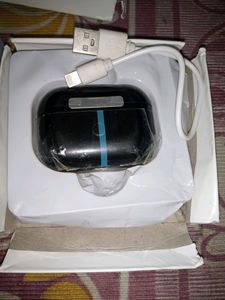 Apple Airpod 2 First Copy:- Black Colour.