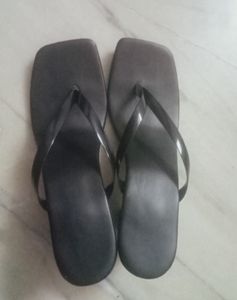 Black Block Heel 2.5 Inch