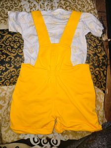 Jumpsuit For 1 Year Baby In A Good Condition