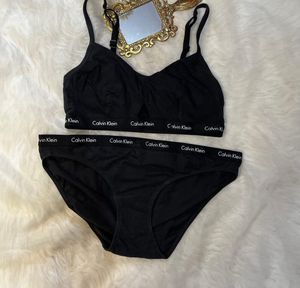 Aunthentic CK Set