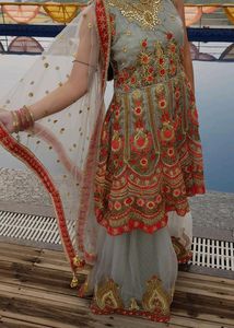 Puplum Style Top And Sharara