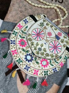 A Multicolour Bag With Khadai