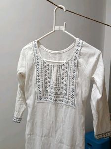 White Embroidered Kurta