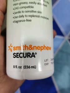 Smith &amp;Nephew Secura Body Moistures