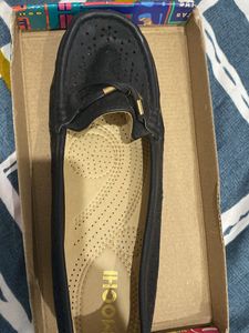 Mochi Black Belly Wedges