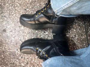 Black Chain Boots (Women) (Winter)