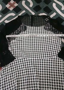 Chic Houndstooth Dress