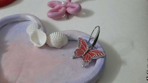FREE TRINKET DISH ON EARRINGS