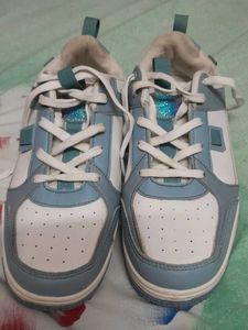Zudio Sneakers