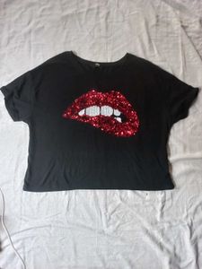 Sequin Lips Tee