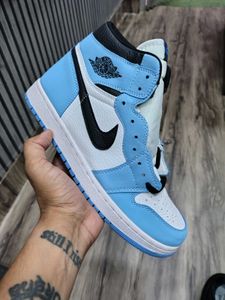 Air Jordan 1 High University Blue
